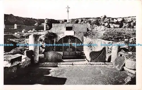 R330036 Karthago Amphitheater Chapelle de Ste Perpetue et de Ste Felicite C A P