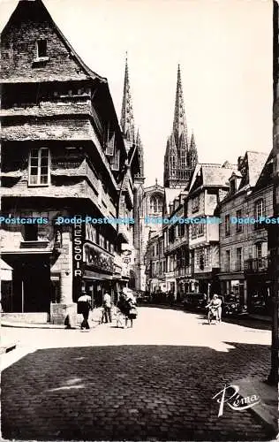 R328821 Quimper Finistere 516 Vieilles Maisons de la rue Kereon La Cathedrale Ed