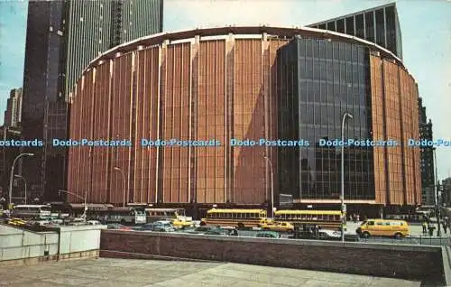 R334361 New York Madison Square Garden Center Air Mail Par Avion 1975