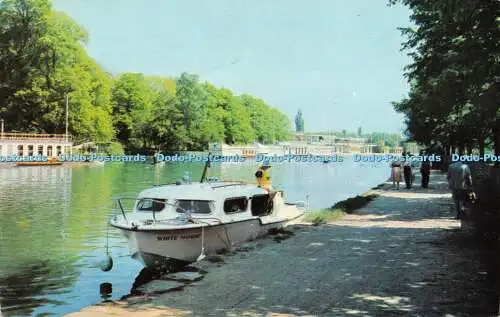 R330921 Festgemacht auf der Isis in Oxford E T W Dennis Photocolour 1969