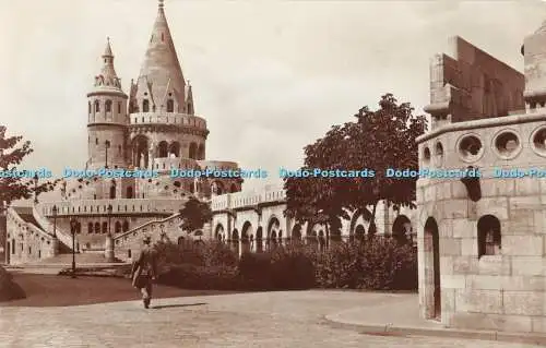 R334661 Budapest Blick auf die Fischerbastei Gr. B B 107 Partie du Bastion des Pec