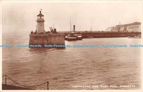 R335061 Leuchtturm und West Pier Ramsgate Pelham Echtfoto Serie 1932