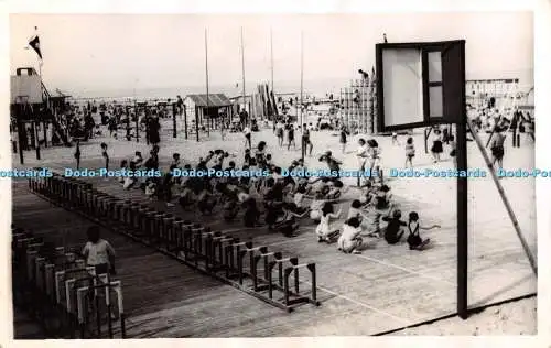 R335116 Unbekannter Ort Menschen vielleicht Ostende alte Fotografie Postkarte Hieronymus