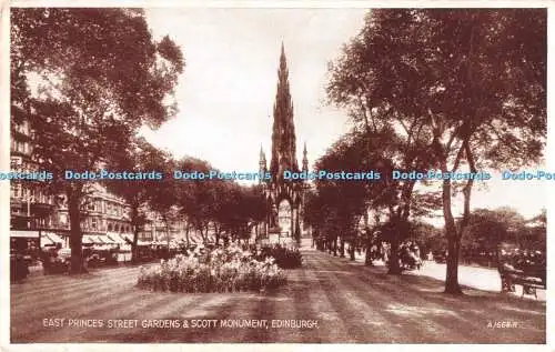 R333332 East Princes Street Gardens and Scott Monument Edinburgh A 1668 R Foto