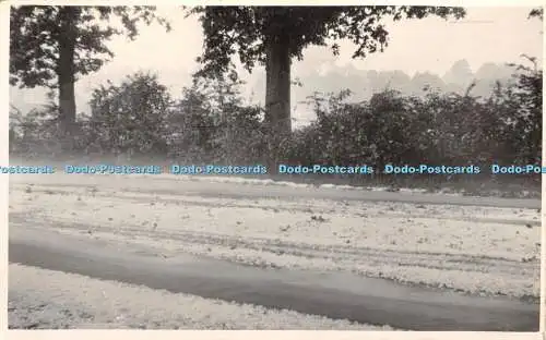 R332027 Unbekannter Ort Straße alte Fotopostkarte
