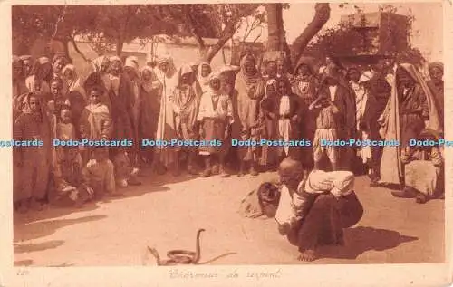R338813 Charmeur de Serpent L und L Postkarte