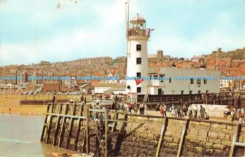 R346825 Scarborough Der Leuchtturm Postkarte 1968
