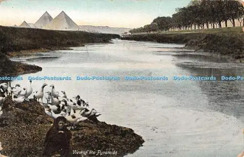 R341384 Blick auf die Pyramiden Ephtimios Freres