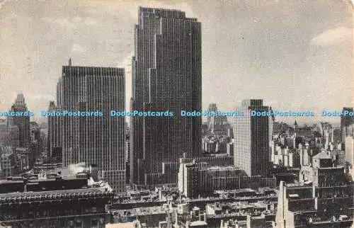 R341746 New York Rockefeller Center das 70-stöckige hohe RCA Gebäude vom