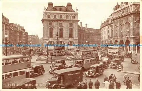 R350146 Piccadilly Circus London H 6049 Phototype Valentines