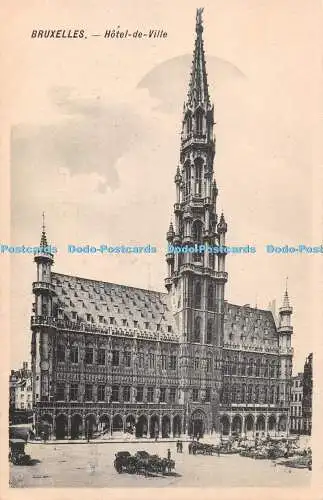 R348813 Bruxelles Hotel de Ville H P Grand Place