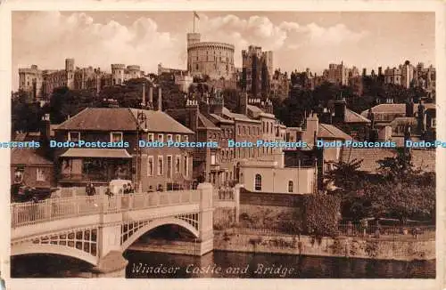 R350347 Windsor Castle and Bridge F H Bellringer E19310