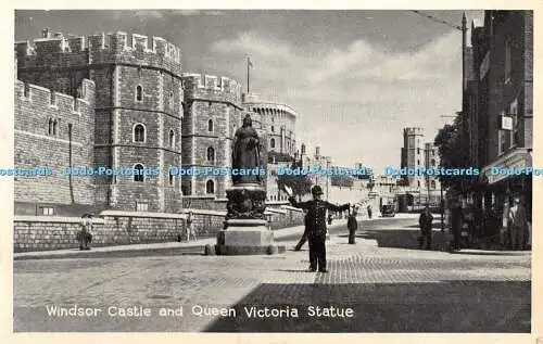 R351185 Windsor Castle and Queen Victoria Statue T V A P Serie XXXIV 1191