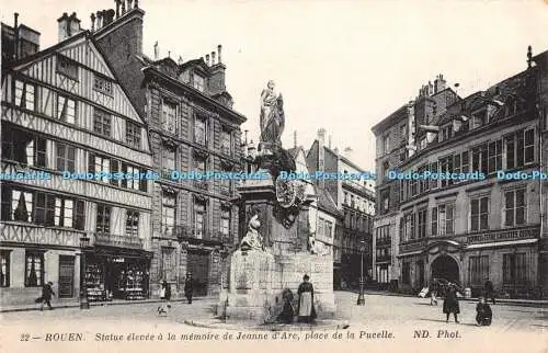 R354709 Rouen 22 Statue elevee a la memoire de Jeanne d Arc place de la Pucelle