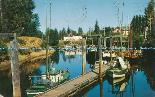 R353288 Lachsboote am Dock Courtenay B C 1958