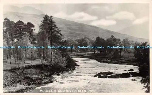 R355386 Glen Lyon Berg und Fluss Postkarte