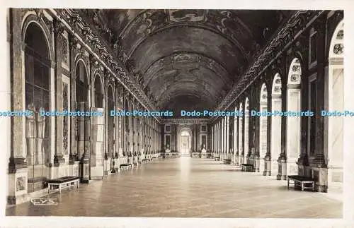 R355418 Versailles Le Palais La Galerie des Glaces Editions d Art Lys