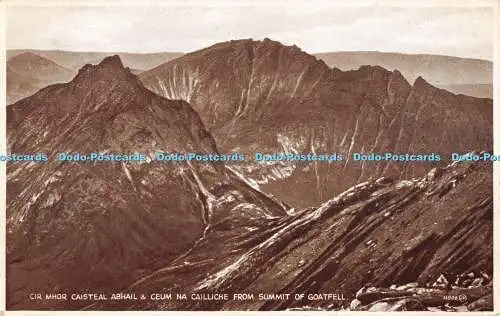 R355445 Cir Mhor Caisteal Abhail und Ceum Na Cailliche vom Gipfel des Ziegenfells R