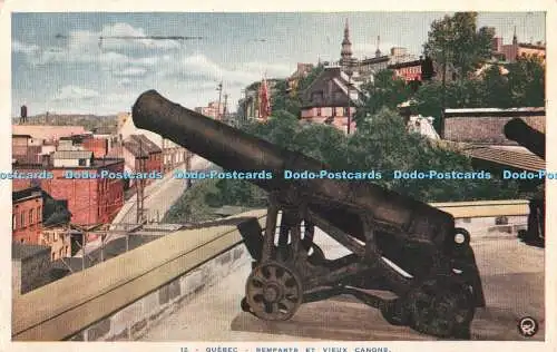 R358424 Quebec Remparts et Vieux Canons Q P E 1946