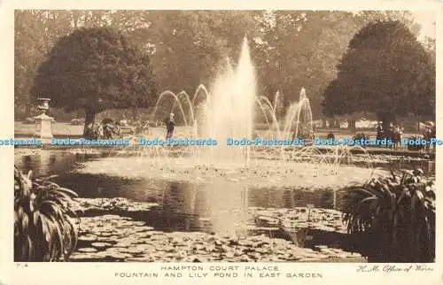 R357720 F 4 Hampton Court Palace Fountain and Lily Pond in East Garden H M Offic