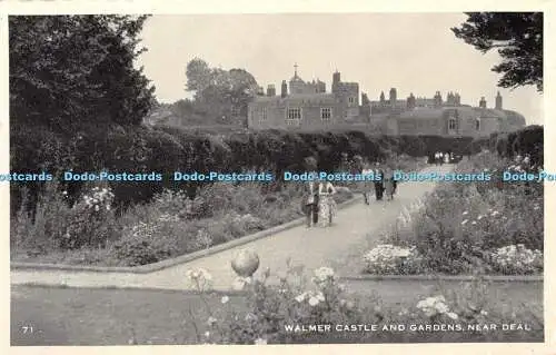 R359036 Walmer Castle and Gardens Near Deal
