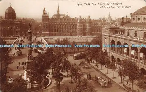 R362867 187 Paris Place du Chatelet et le Palais de Justice P C Paris Made in Fr