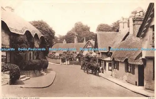 R364252 I O W Shanklin The Village 31640 Photochrom Co 1924