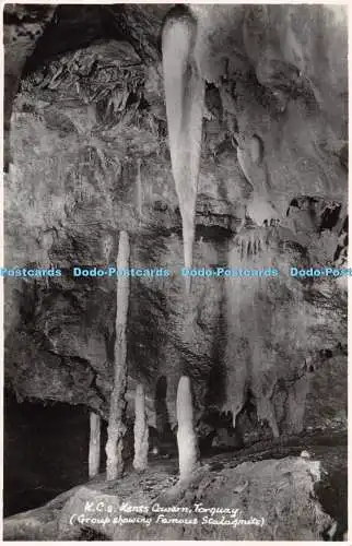 R363342 K C 8 Kents Cavern Torquay Group zeigt berühmten Stalagmiten RP E A Sweetm