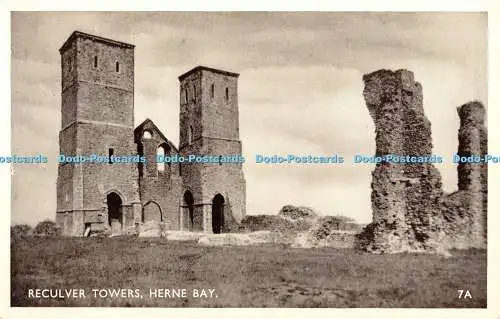 R365169 Herne Bay Reculver Towers Postkarte