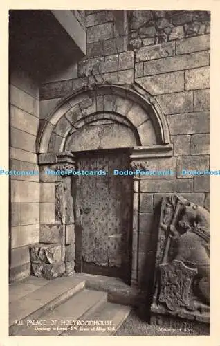 R367151 Palace of Holyroodhouse Doorway to ehemaliger S W Tower of Abbey Kirk Minist