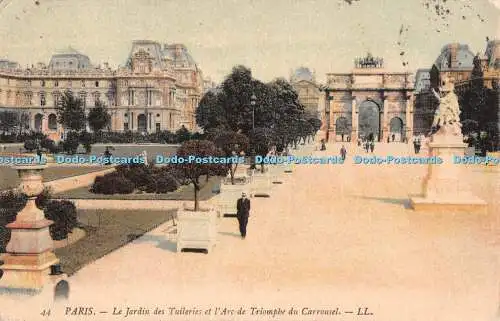 R370590 Paris Le Jardin des Tuileries et l Arc de Triomphe du Carrousel LL 44 19