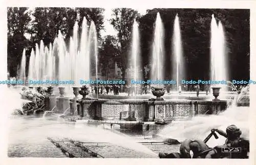 R370716 Versailles Neptunbecken Toller Brunnen Lys