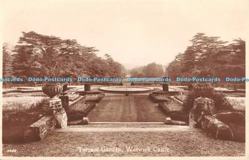 R370968 Warwick Castle Terrace Garden J Salmon