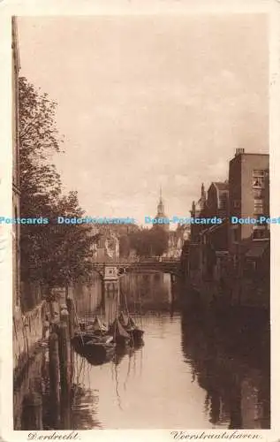 R367879 Dordrecht Voorstraatshaven Uitg V und V D W Foto H J Tollen G H z Photog