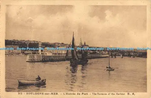 R369670 212 Boulogne Sur Mer LEntree du Port The Entrance of the Harbour E S Ste