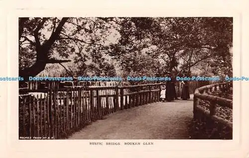 R371456 Rustic Bridge Rouken Glen Holmes Real Photographic Series Holmes Photo N