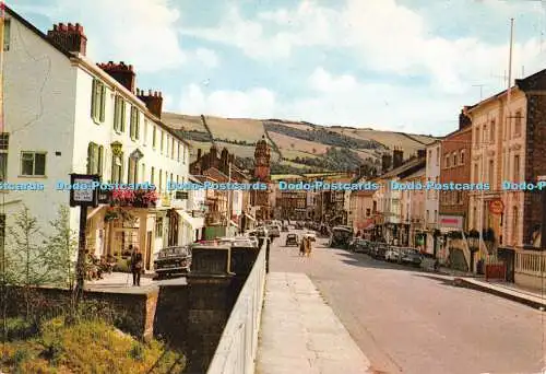 D098799 Newtown. Elephant and Castle Hotel und Broad Street. F. Frith