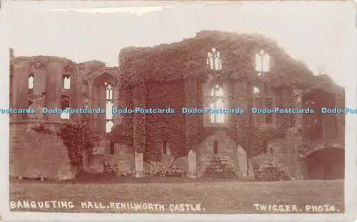 R374160 Bankettsaal Kenilworth Castle Twigger Foto H Twigger