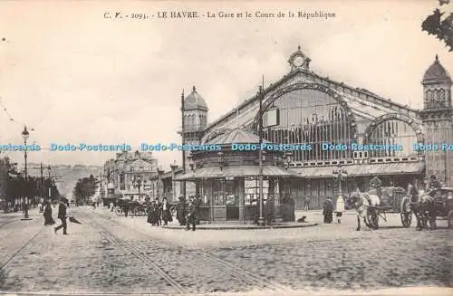 R376276 Le Havre La Gare et le Cours de la Republique C V 2093