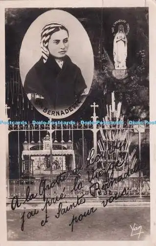 R373428 Ste Bernadette Lourdes 87 La Grotte Edition Foto Quinault Yon RP 1952