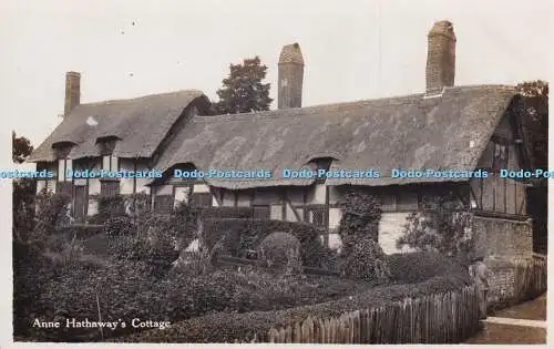 R373433 Anne Hathaways Cottage Ernest Daniels