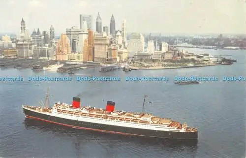 R376672 Cunard R M S Queen Elizabeth B 2084