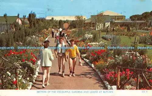 R375230 Abschnitt der bunten Gärten und Rasenflächen bei Butlins GV 9 Real Butlins