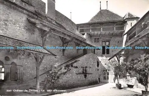 R376743 Chateau de Chillon Le cour d honneur Kern