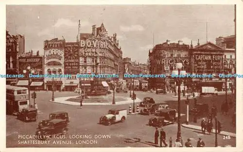 R377098 London Piccadilly Circus mit Blick auf die Shaftesbury Avenue