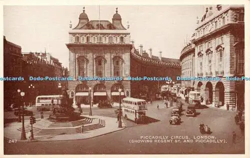 R377127 London Piccadilly Circus zeigt Regent St und Piccadilly