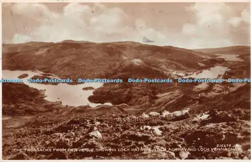 R380509 Die Trossachs vom Ben Venue zeigen Loch Katrine Loch Achray und Loch V