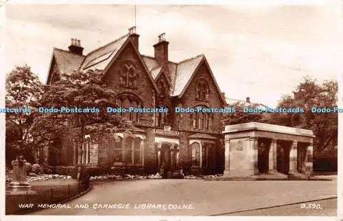 R382936 War Memorial and Carnegie Library Colne G 390 Valentines RP 1935