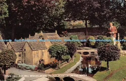 R378162 Rathaus und Mühlenbrücke Modell Village Bourton auf dem Wasser 1 33 05 06