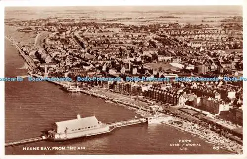 R381530 Herne Bay From the Air Aero Pictorial RP 1950